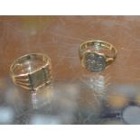 2 X 9 CARAT GOLD SIGNET RINGS - APPROXIMATE RINGS = 13.5 GRAMS