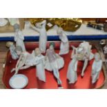 TRAY CONTAINING VARIOUS LLADRO FIGURINE ORNAMENTS