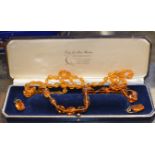 LONG ART DECO STYLE AMBER EFFECT NECKLACE WITH MATCHING EARRINGS & PRESENTATION BOX