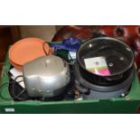 BOX WITH ASSORTED KITCHEN WARE