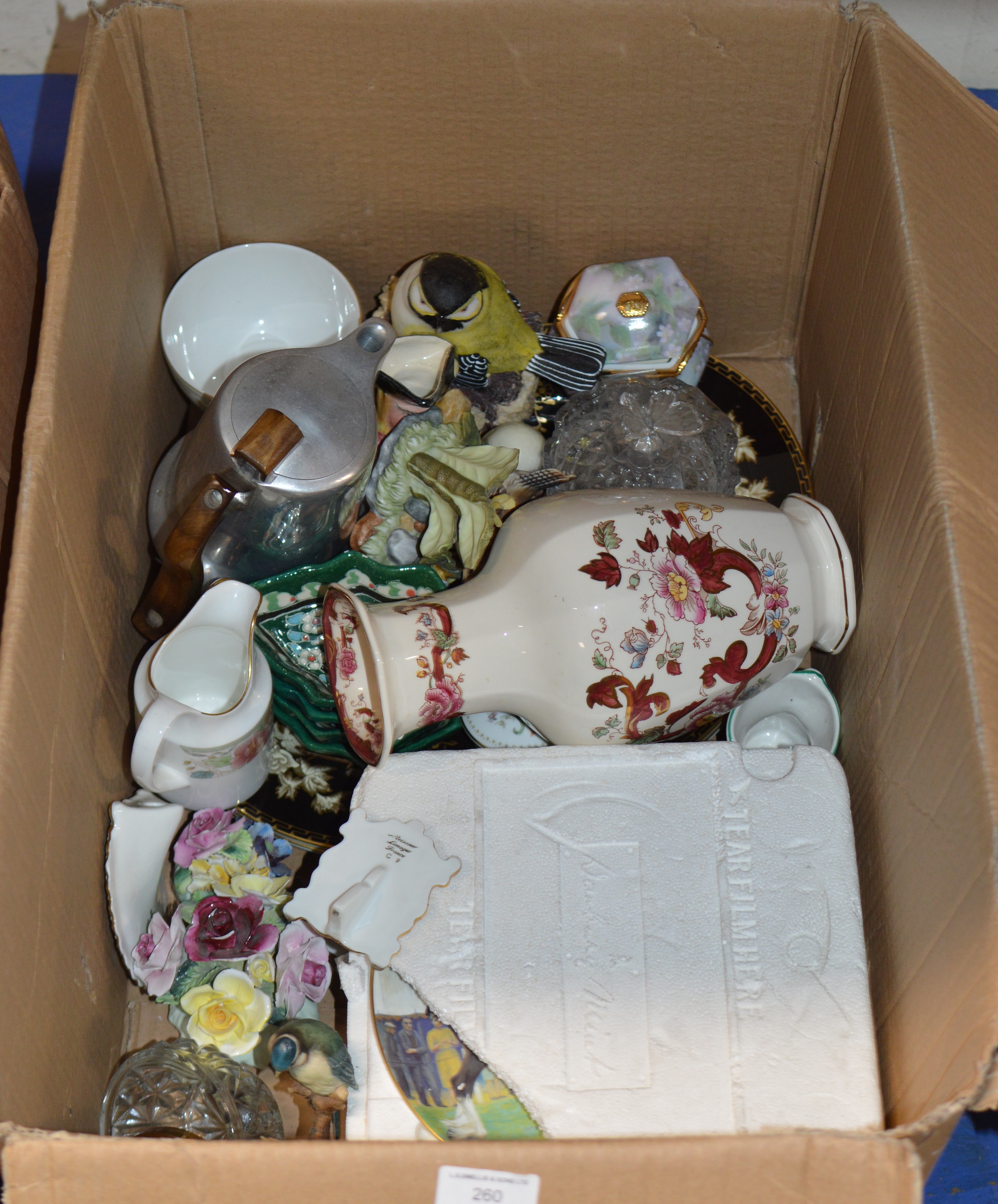 BOX WITH MIXED CERAMICS & GLASS WARE, PICQUOT WARE TEA SERVICE, MASONS VASE, DISPLAY PLATES ETC