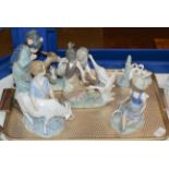 TRAY WITH ASSORTED LLADRO & NAO FIGURINE ORNAMENTS
