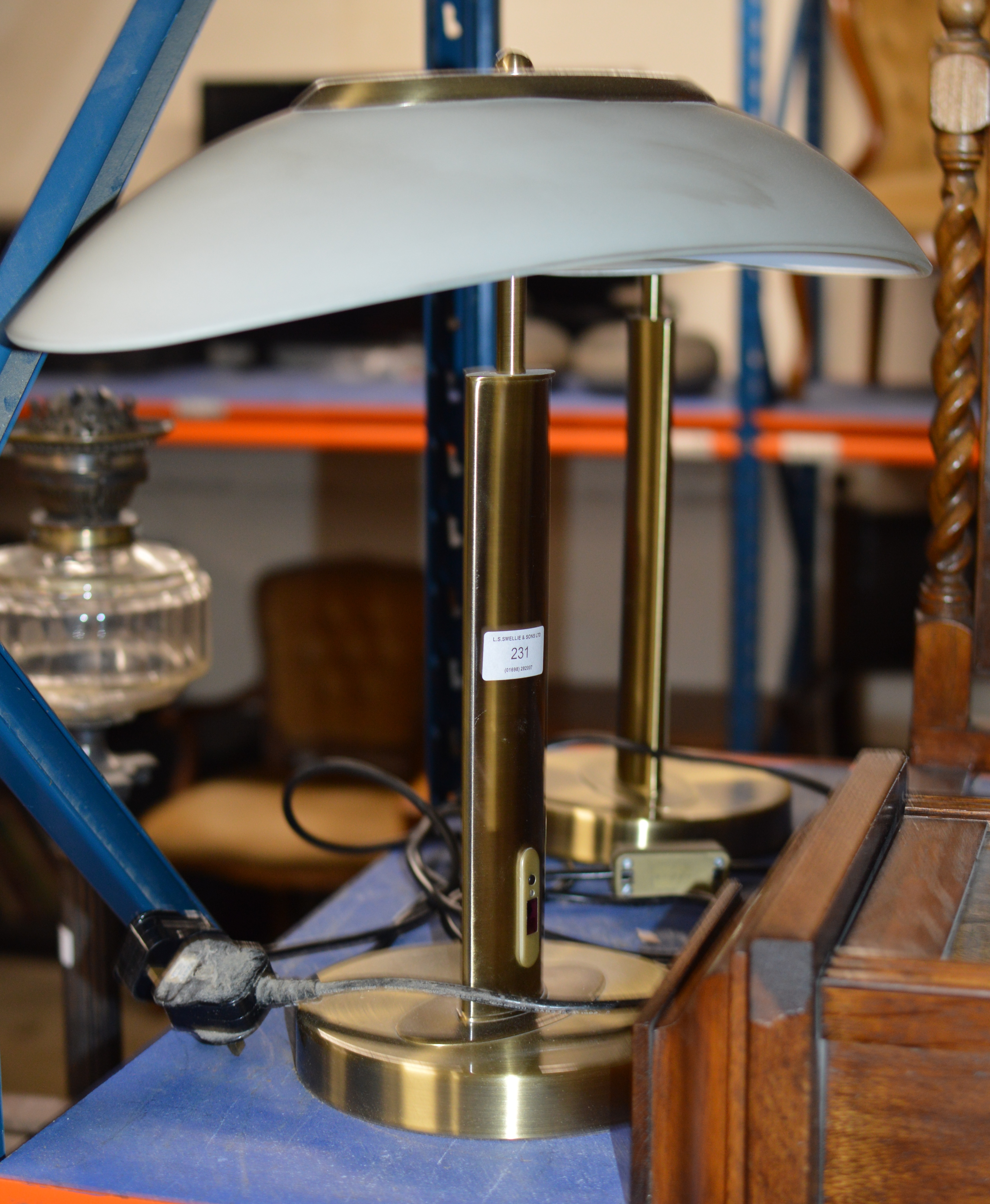 PAIR OF MODERN TABLE LAMPS WITH GLASS SHADES