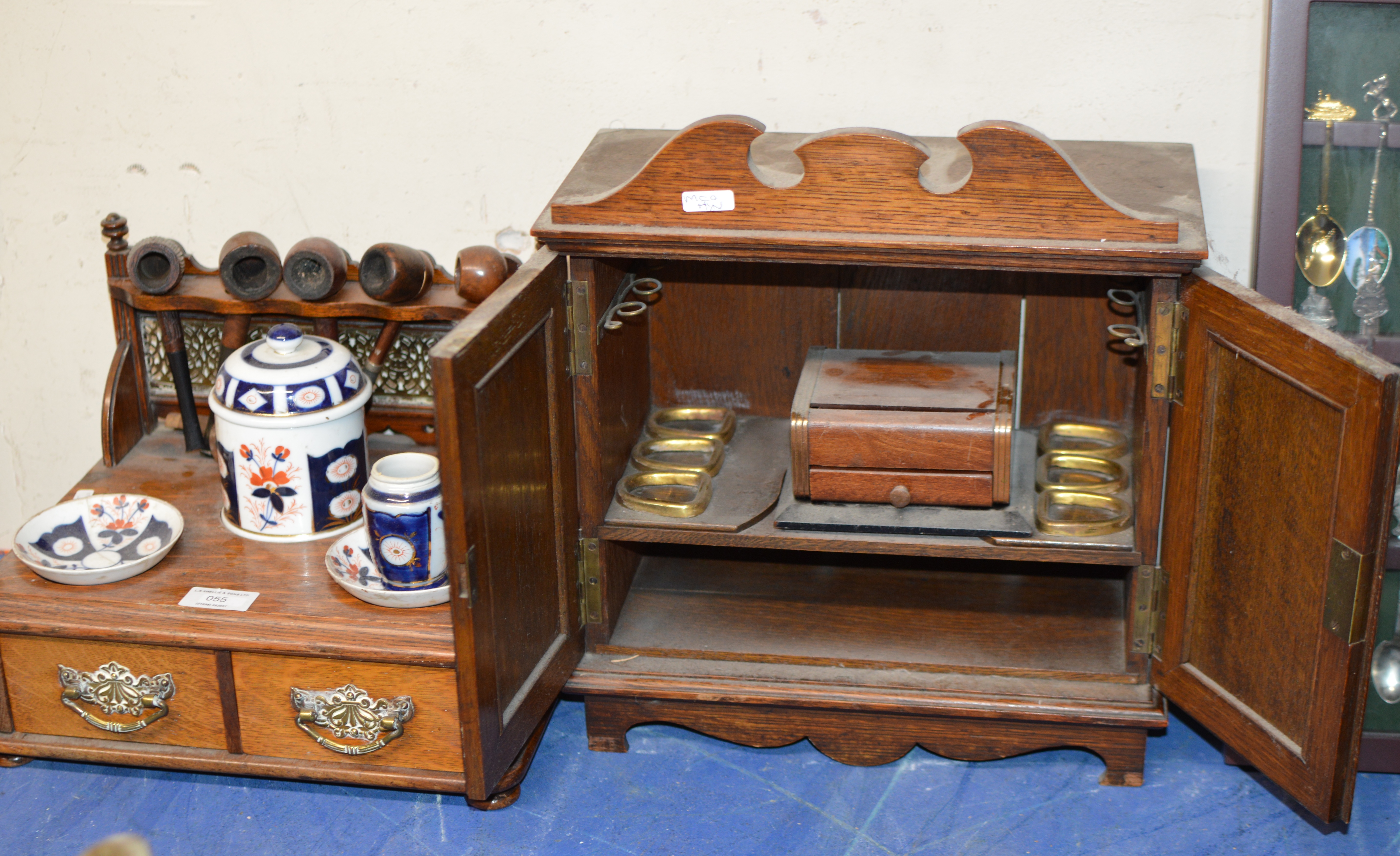 OAK SMOKERS CABINET & OAK PIPE STAND WITH VARIOUS PIPES