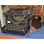 VINTAGE TYPEWRITER & SET OF BELLOWS