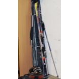 SET OF SALOMON STREET RACER L164 SKIS WITH CARRY BAG, PAIR OF HEAD SKI BOOTS WITH CARRY BAG & SET OF