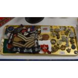 TRAY WITH ASSORTED MILITARY BADGES & PATCHES