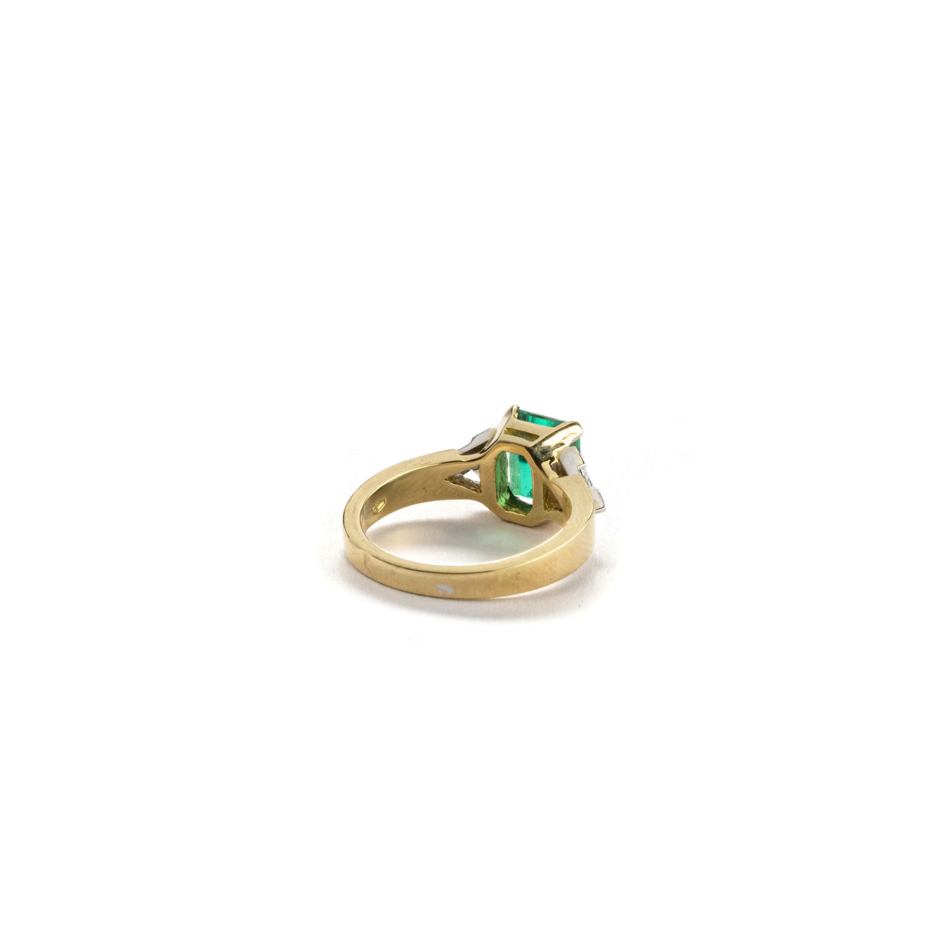 Anello in oro giallo, smeraldo e diamanti - Bild 2 aus 3