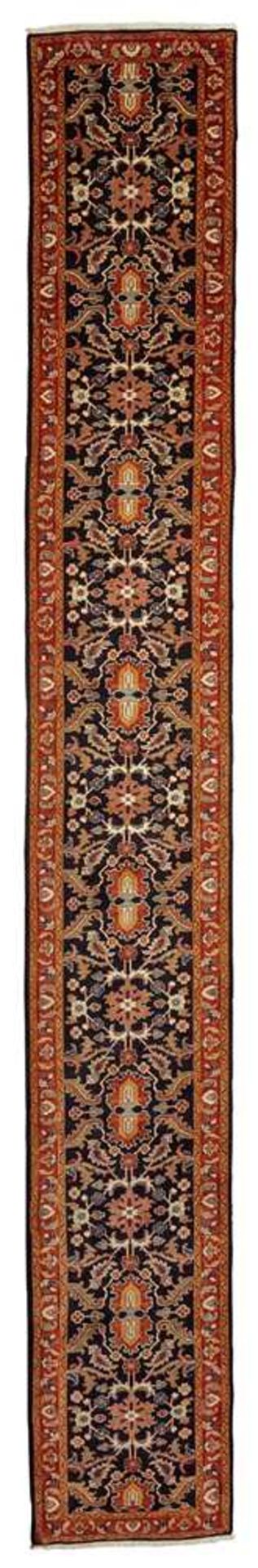 HERIZ RUNNER NORTHWEST PERSIA, MODERN