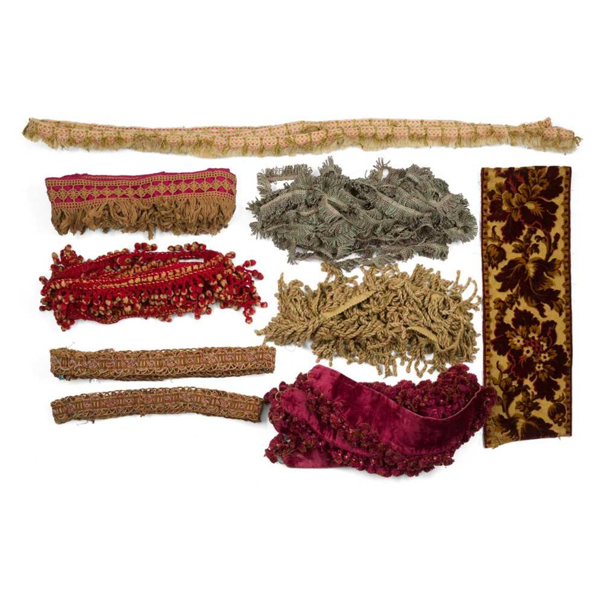 LARGE QUANTITY OF PASSIMENTERIE 19TH/ EARLY 20TH CENTURY