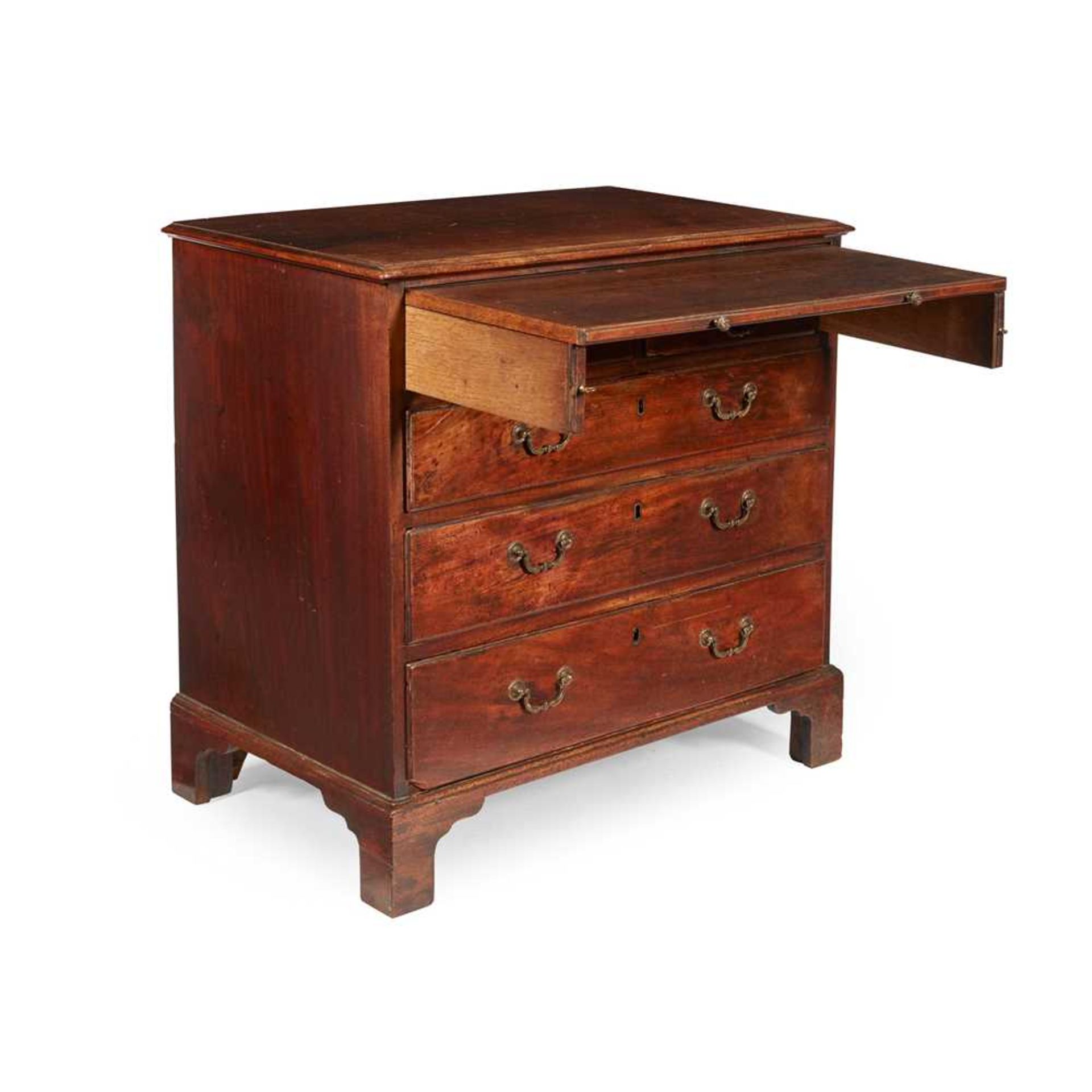 GEORGE III MAHOGANY CHEST OF DRAWERS 18TH CENTURY - Image 2 of 2