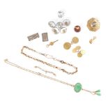 A collection of jewellery