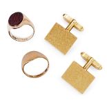 A pair of 18ct gold gentleman’s cufflinks