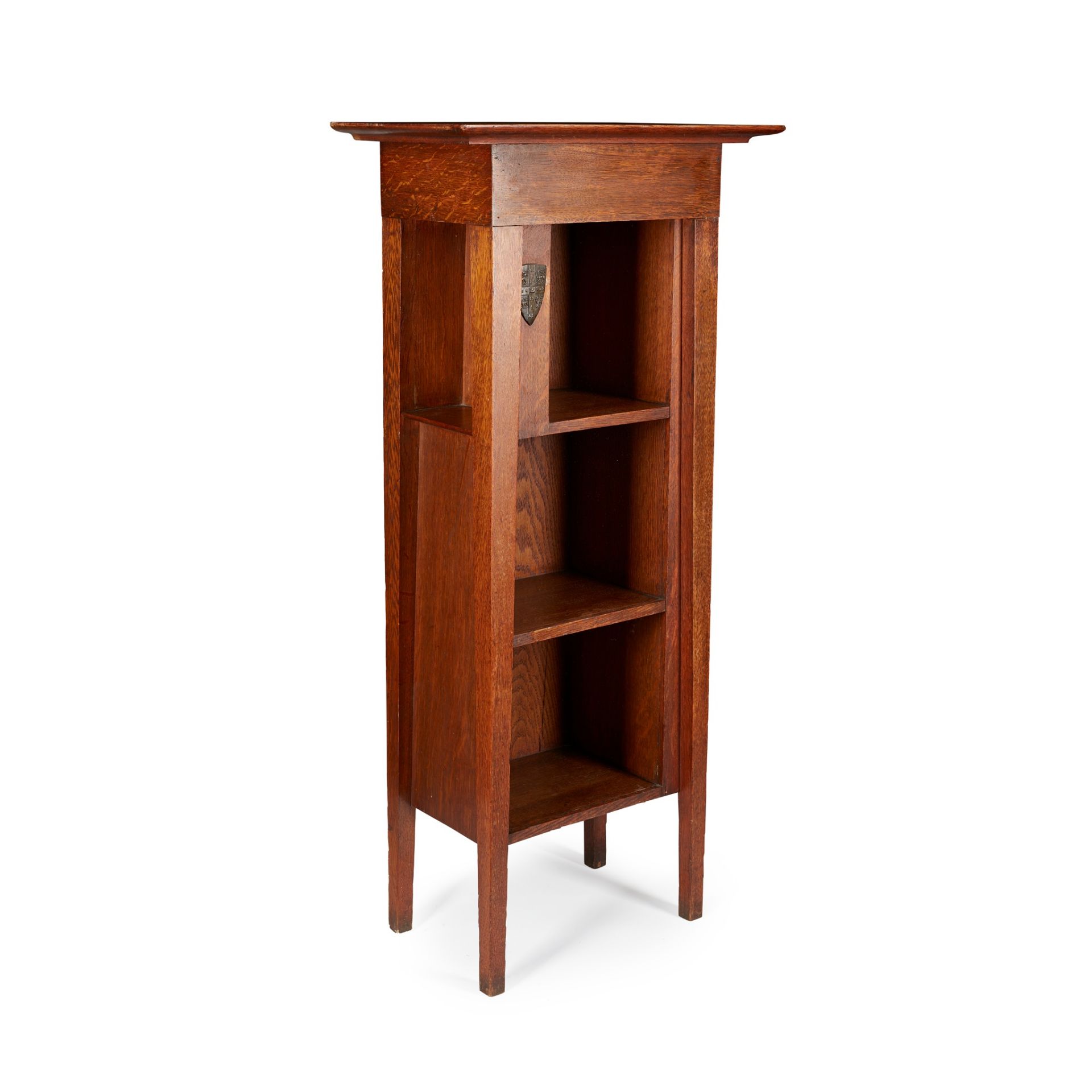 ENGLISH SCHOOL ARTS & CRAFTS 'CAMBRIDGE UNIVERSITY' BOOKCASE, CIRCA 1910 - Bild 2 aus 3