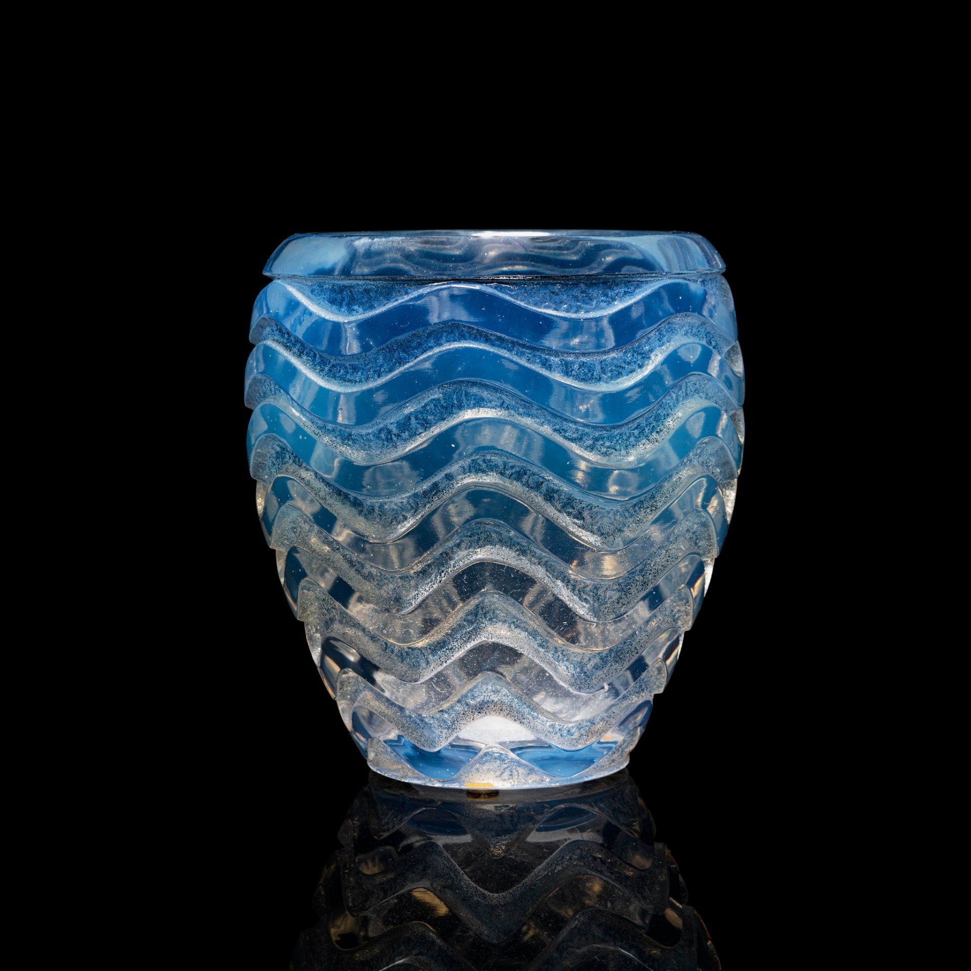 RENÉ LALIQUE (FRENCH 1860-1945) MEANDRES VASE, NO. 10-876 - Image 2 of 2