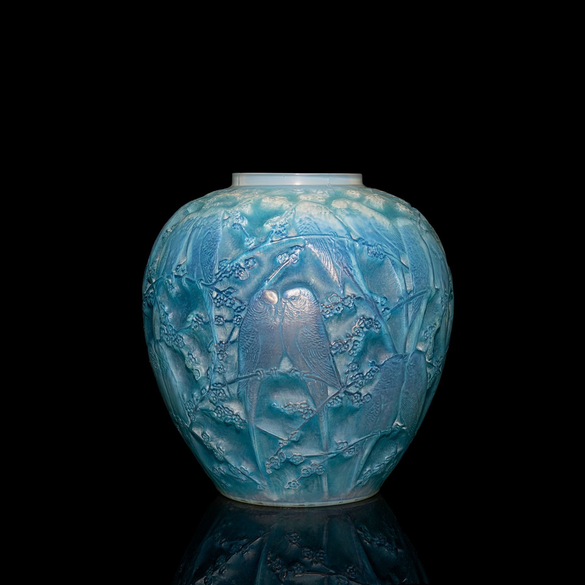 ‡ RENÉ LALIQUE (FRENCH 1860-1945) PERRUCHES VASE, NO. 876 - Image 2 of 2