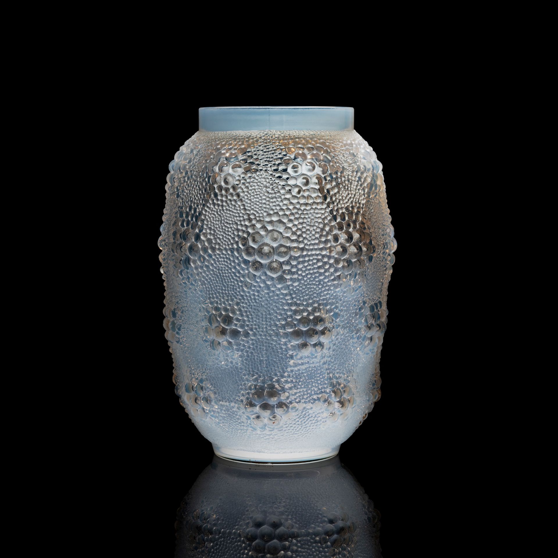 ‡ RENÉ LALIQUE (FRENCH 1860-1945) DAVOS VASE, NO. 1079