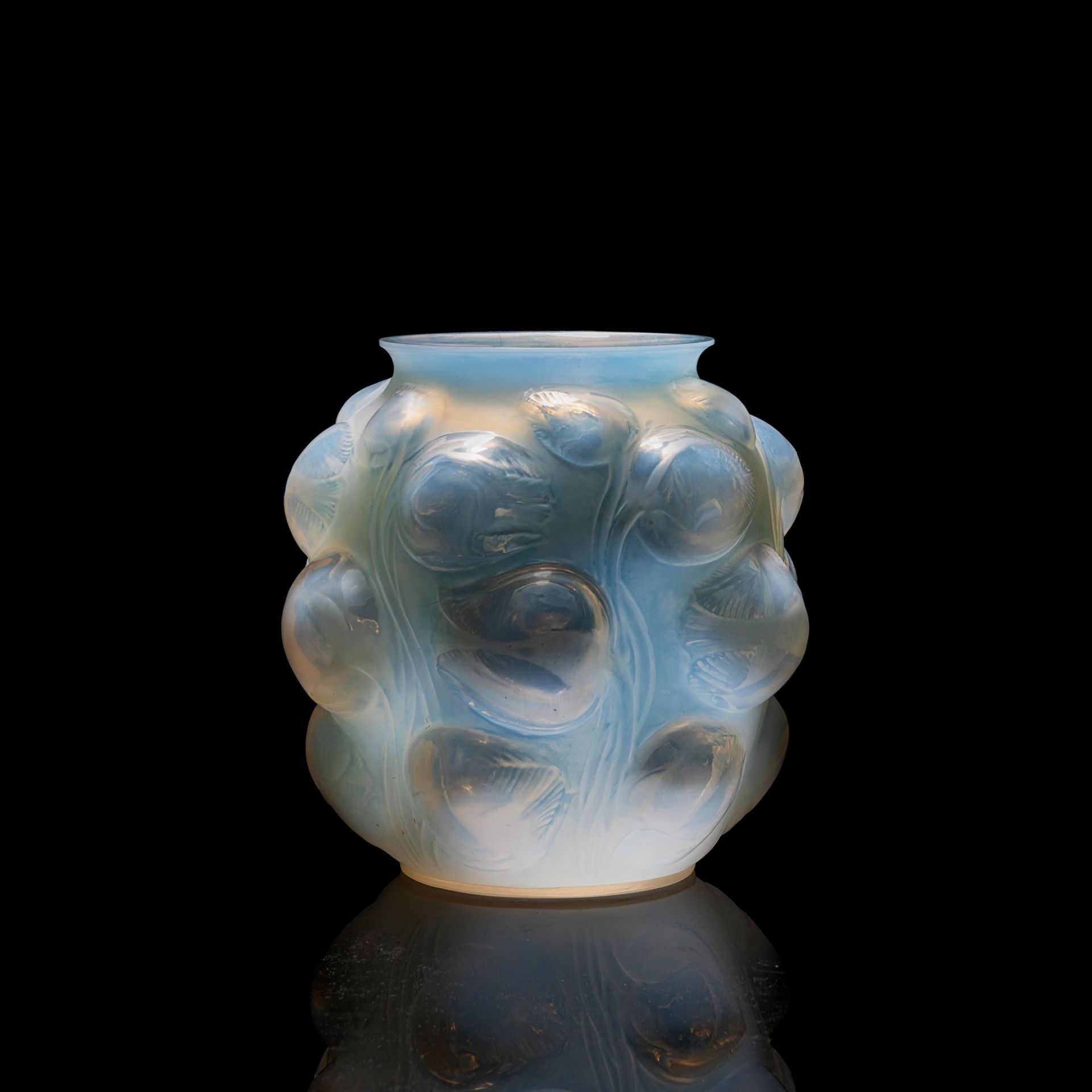 ‡ RENÉ LALIQUE (FRENCH 1860-1945) TULIPES VASE, NO. 995 - Image 3 of 3