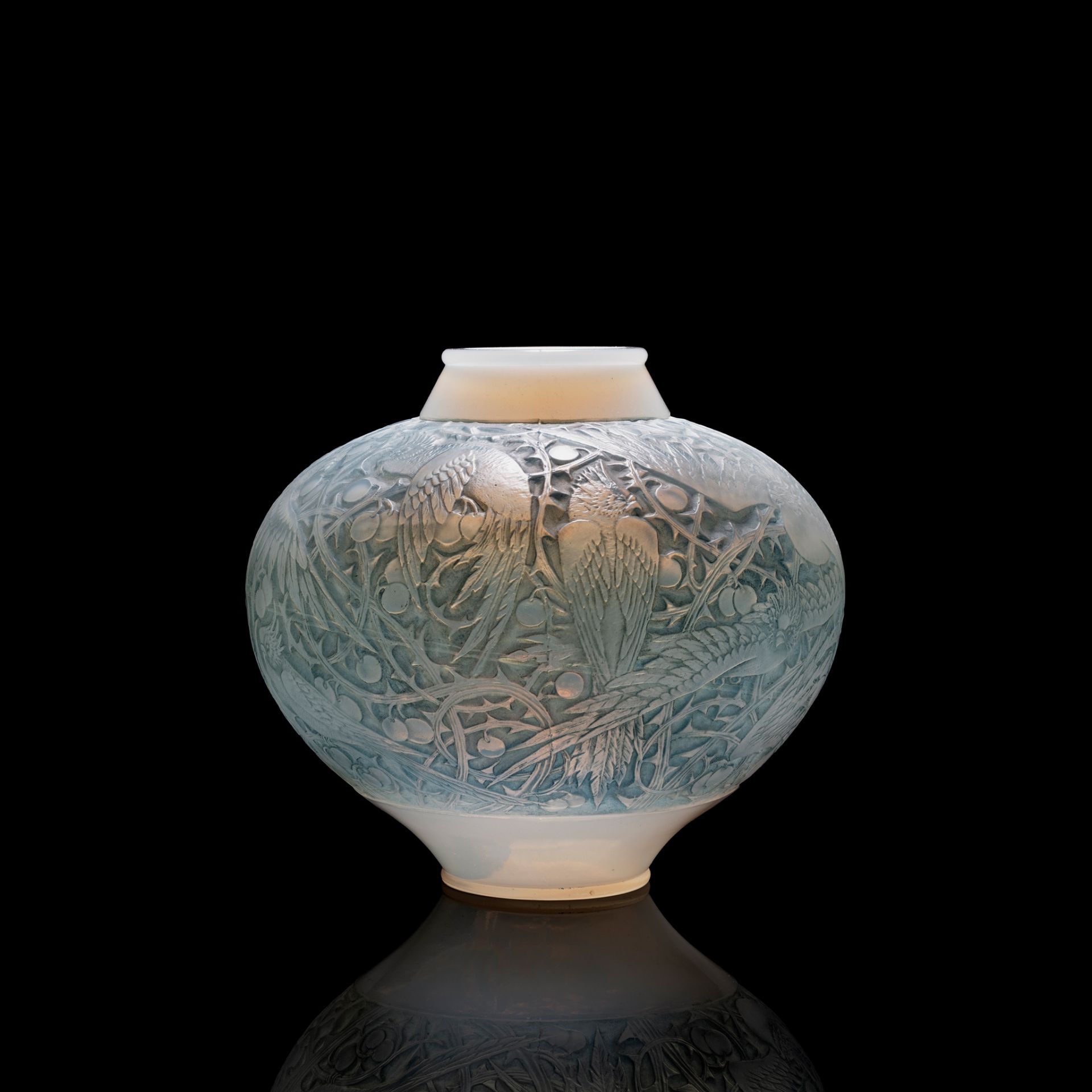 ‡ RENÉ LALIQUE (FRENCH 1860-1945) ARAS VASE, NO. 919