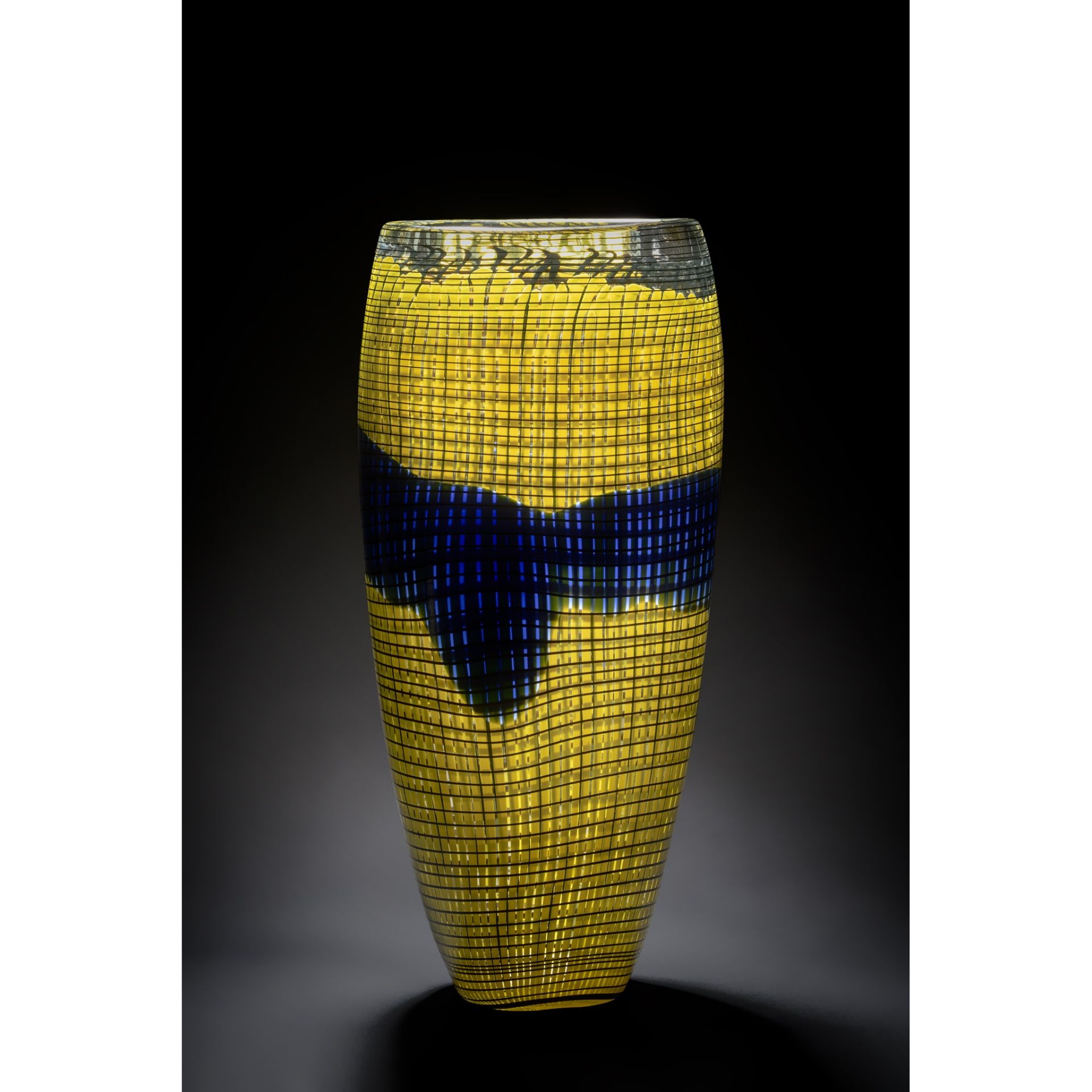 § ‡ LINO TAGLIAPIETRA (ITALIAN B.1934-) 'TESSUTO' VASE, 1985 - Image 2 of 4