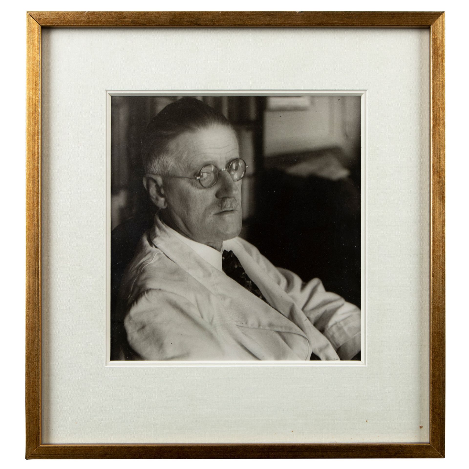 § JOSEF BREITENBACH (GERMAN 1896-1984) JAMES JOYCE - Image 2 of 3