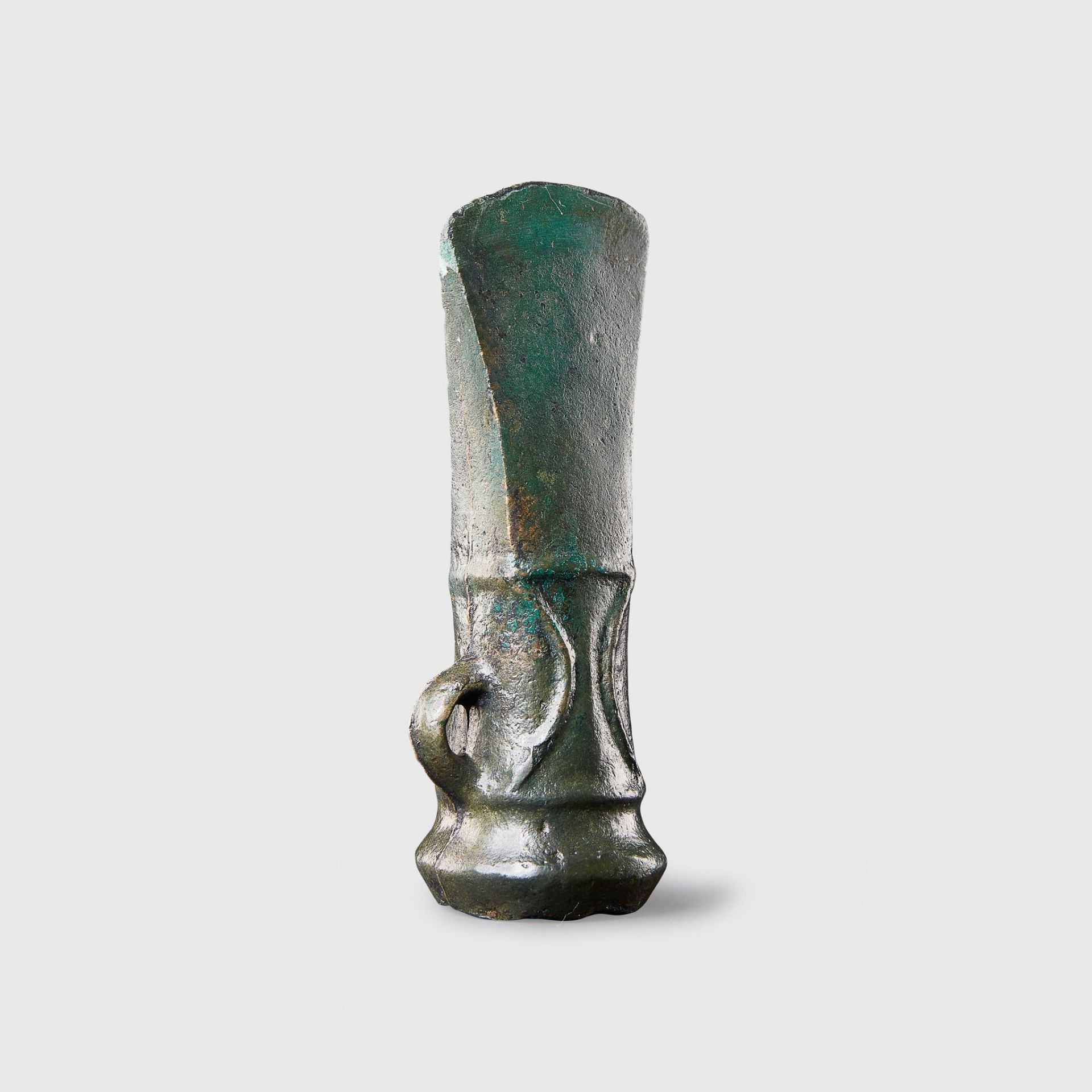 EARLY IRON AGE SOCKETED AXE HEAD UNITED KINGDOM, 7TH CENTURY B.C. - Image 2 of 2