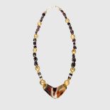 WESTERN ASIATIC AGATE, GOLD AND GARNET NECKLACE NEAR EAST, 1ST MILLENNIUM B.C.