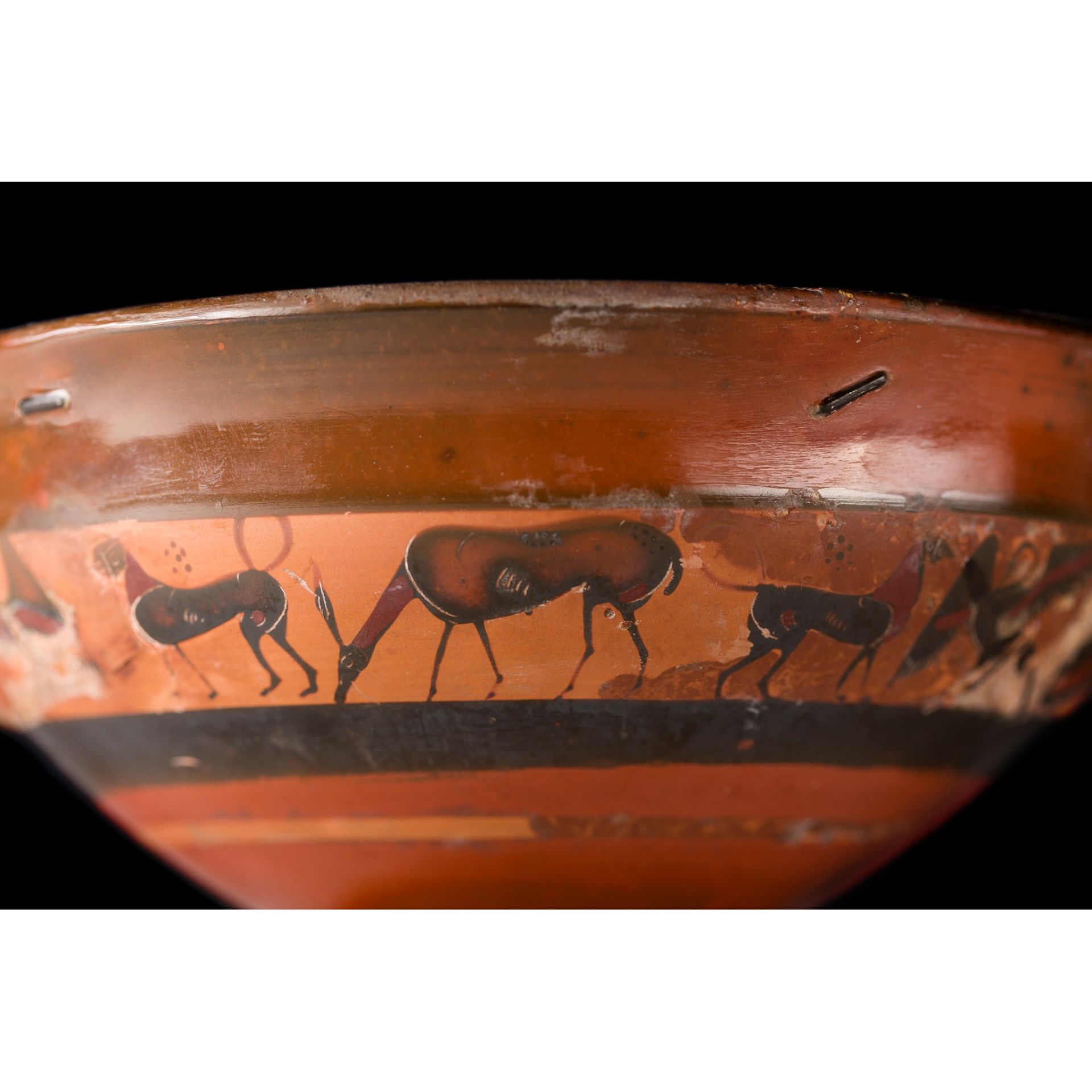 ATTIC BLACK FIGURE KYLIX GREECE, EARLY 5TH CENTURY B.C. - Image 4 of 6