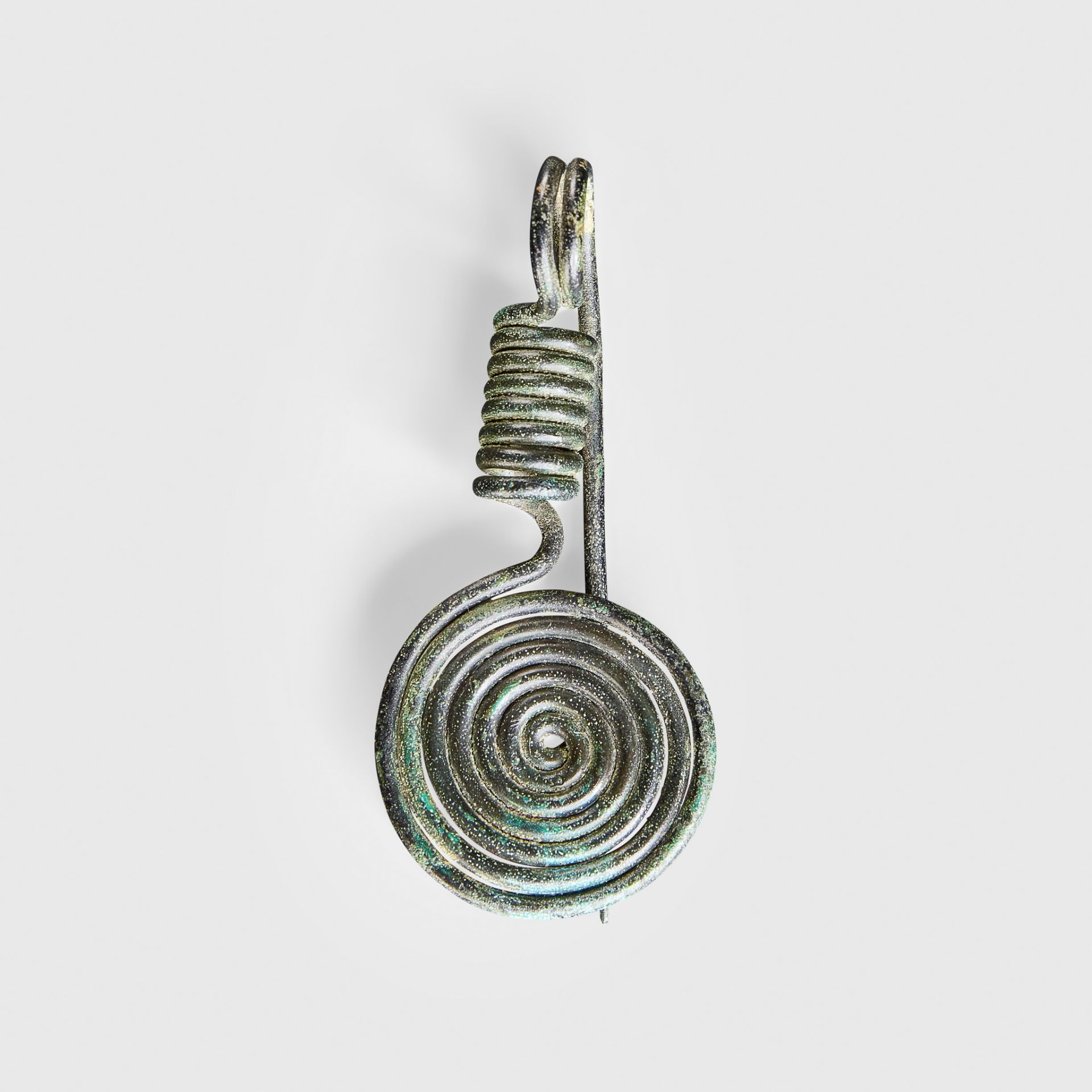 BRONZE AGE SPIRAL BROOCH CENTRAL EUROPE, C. 11TH - 10TH CENTURY B.C. - Image 2 of 2