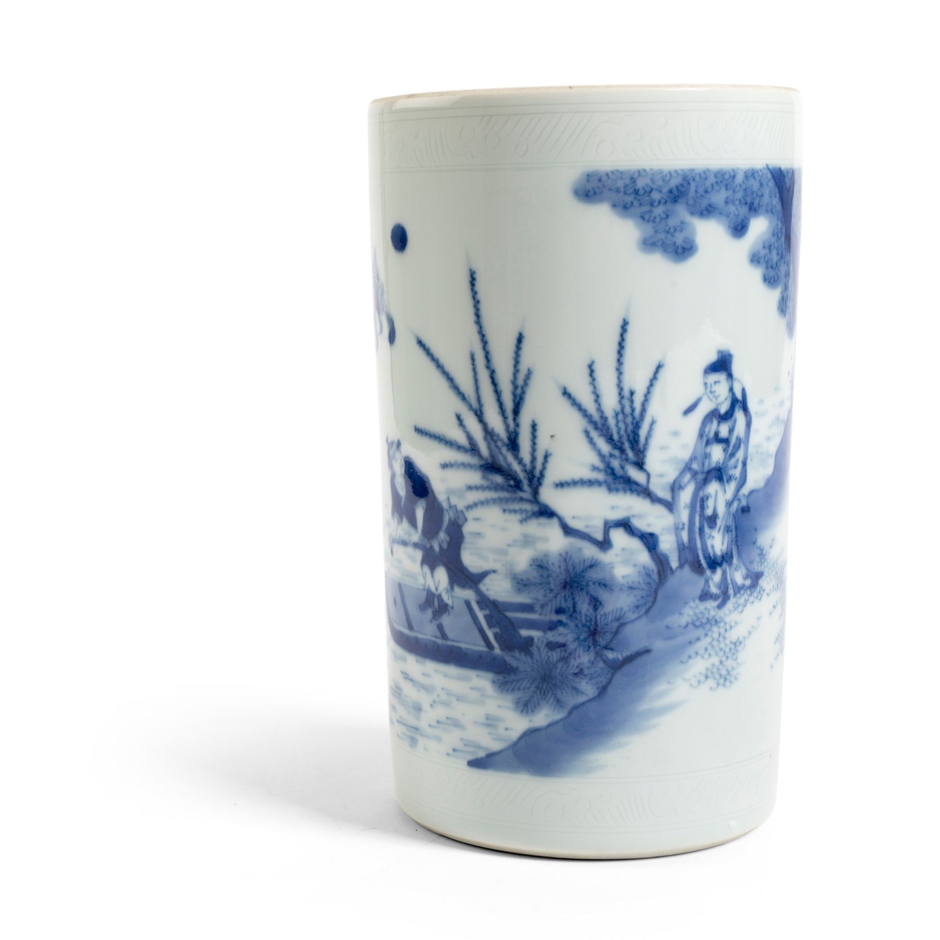 BLUE AND WHITE BRUSH POT QING DYNASTY, 19TH CENTURY