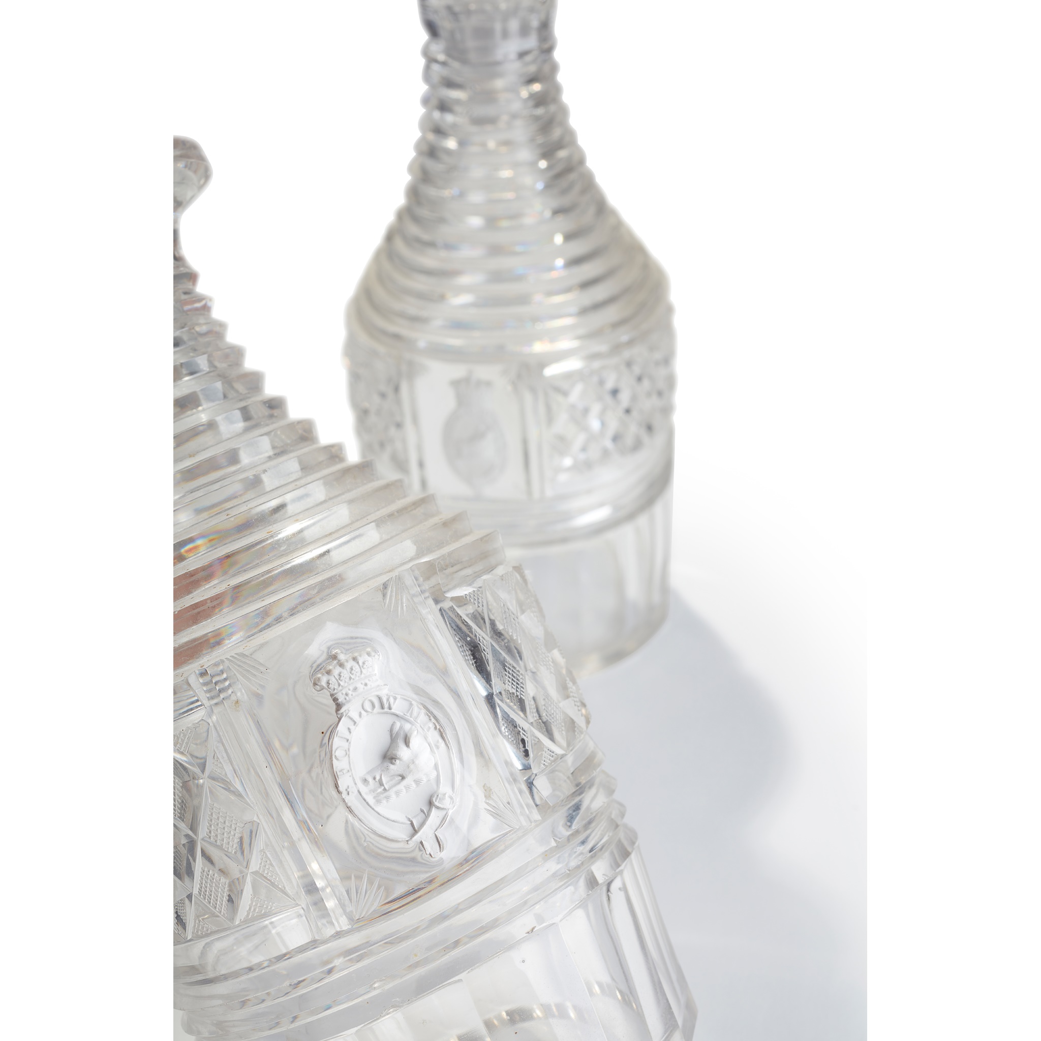 PAIR OF FULL BOTTLE DECANTERS BEARING THE BREADALBANE CREST AND MOTTO EARLY 19TH CENTURY - Image 6 of 8