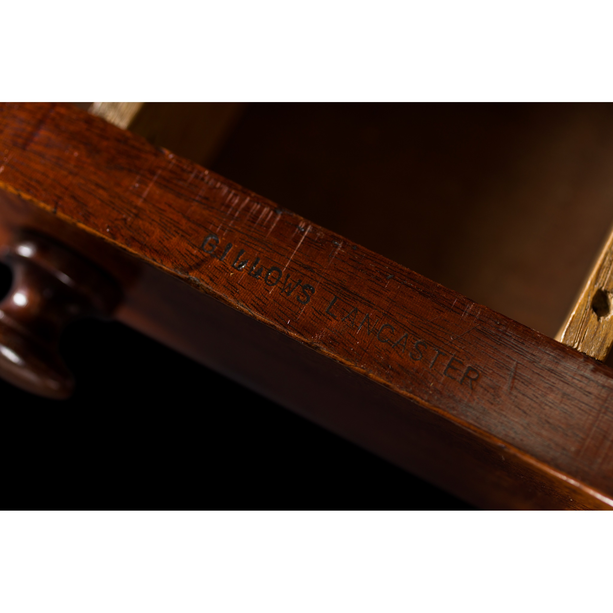 REGENCY MAHOGANY EXTENDING LIBRARY TABLE BY GILLOWS OF LANCASTER EARLY 19TH CENTURY - Image 3 of 5