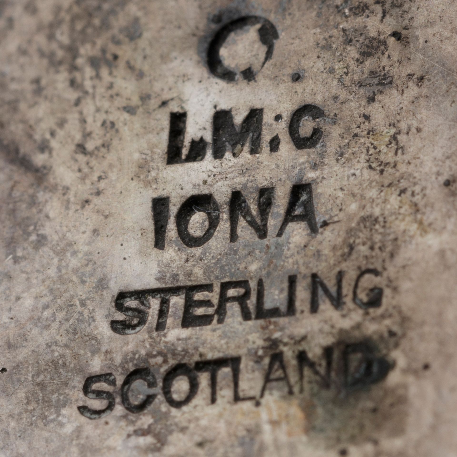 IONA – A COLLECTION OF SCOTTISH PROVINCIAL JEWELLERY IAIN MACCORMICK - Image 6 of 6