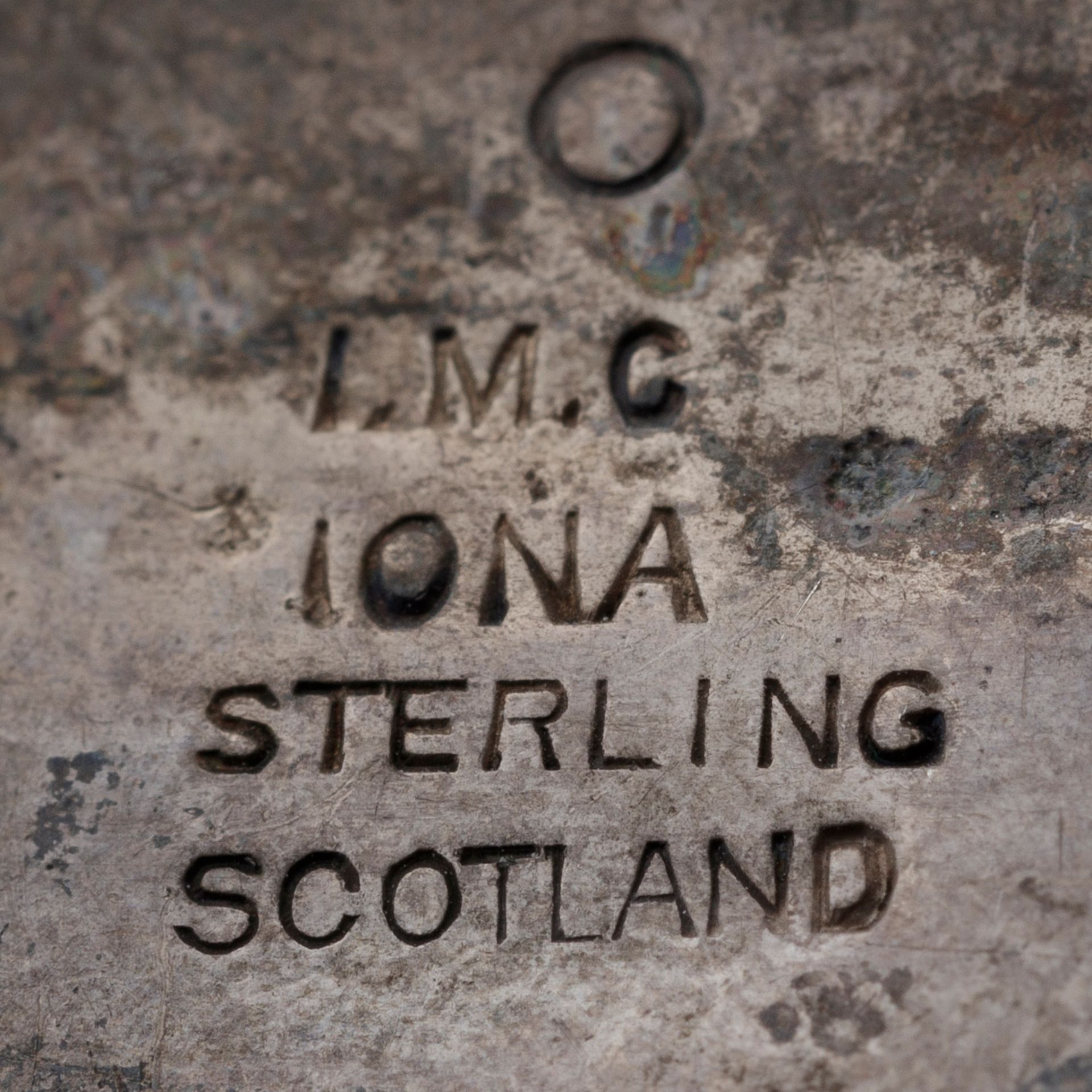 IONA – A COLLECTION OF SCOTTISH PROVINCIAL JEWELLERY IAIN MACCORMICK - Image 4 of 6