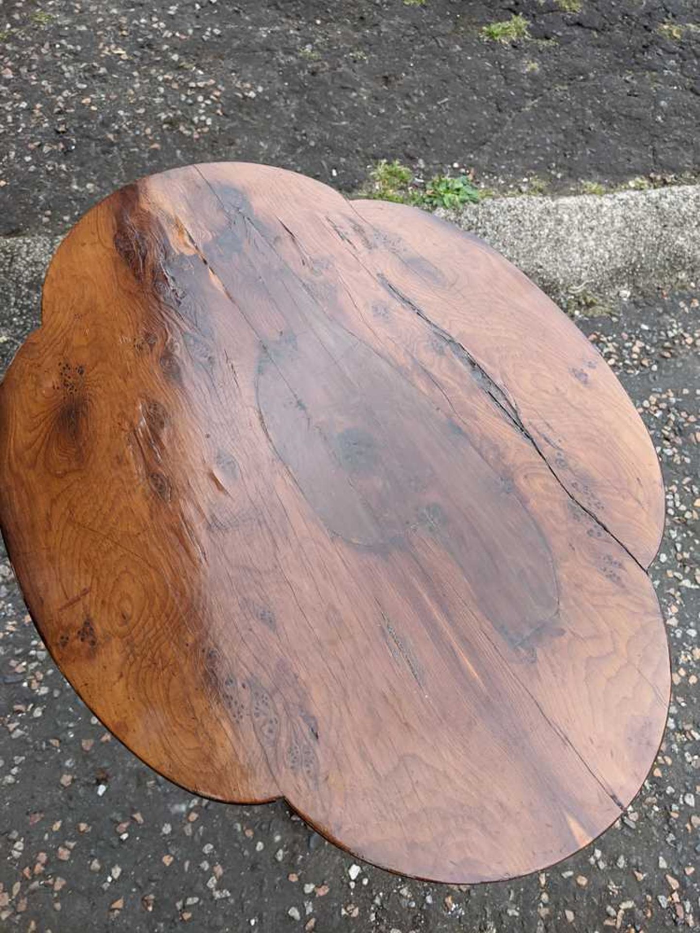 PROVINCIAL YEW WOOD OCCASIONAL TABLE EARLY 19TH CENTURY - Bild 7 aus 8