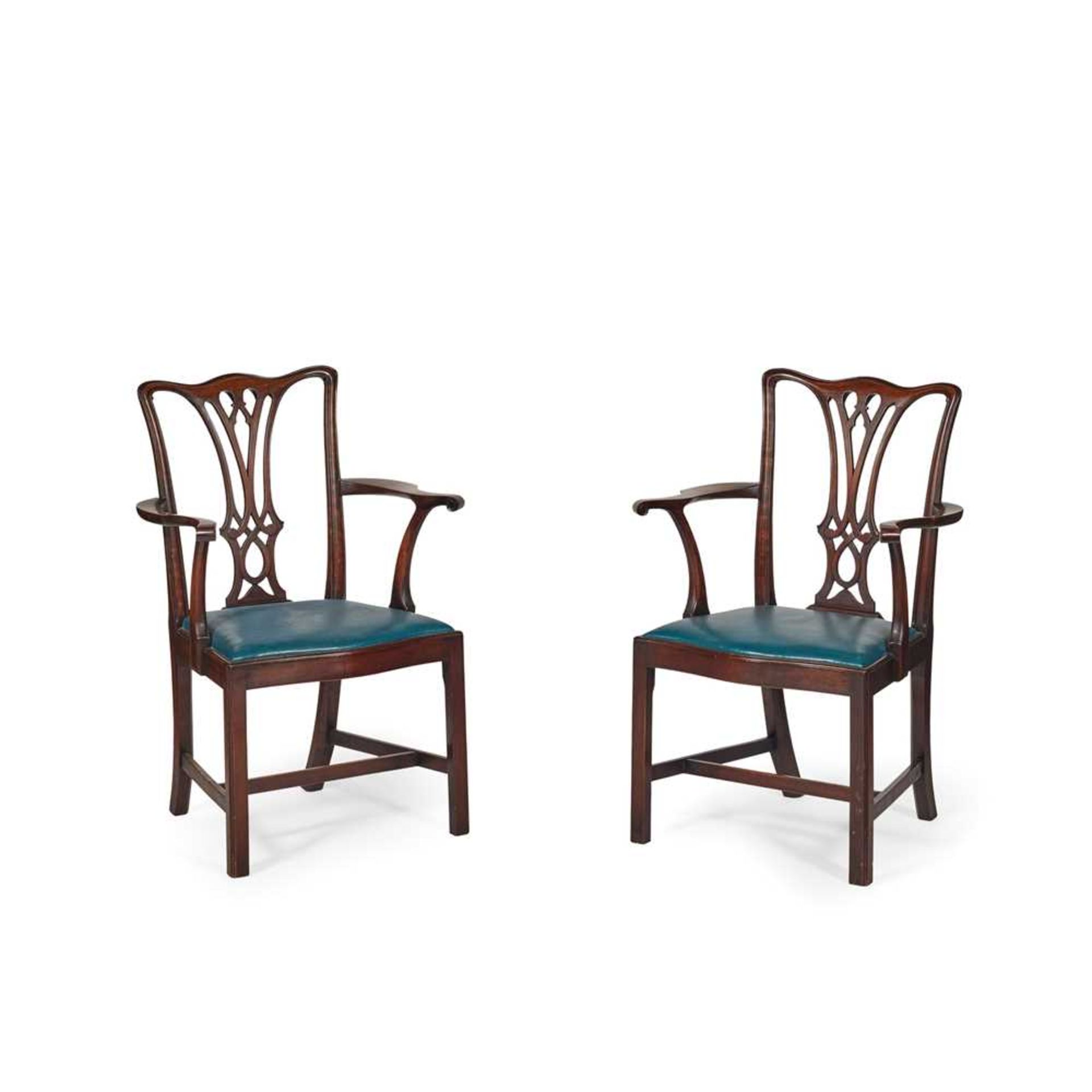 SET OF FOURTEEN GEORGIAN STYLE MAHOGANY DINING CHAIRS EARLY 20TH CENTURY - Bild 2 aus 2