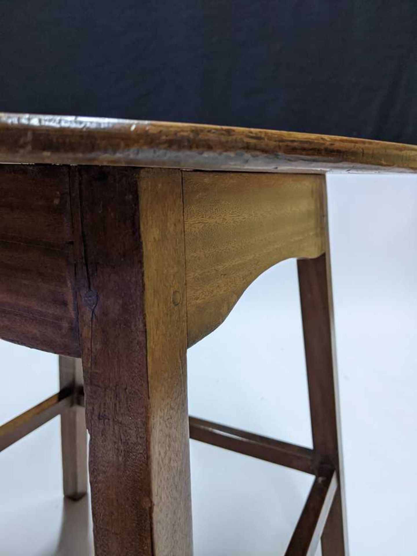 PROVINCIAL FRUITWOOD TAVERN TABLE EARLY 19TH CENTURY - Bild 2 aus 6