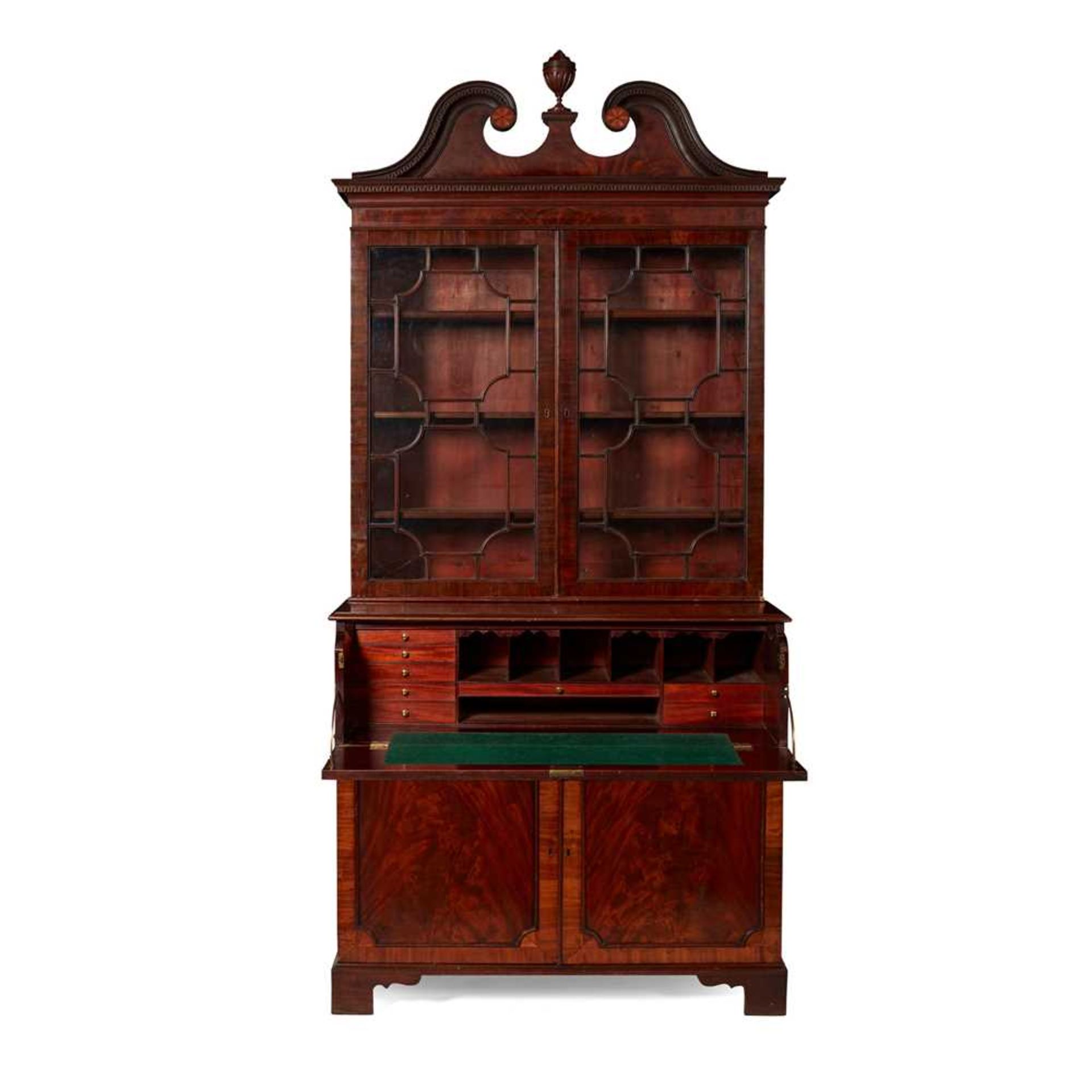 GEORGE III MAHOGANY SECRETAIRE BOOKCASE CABINET LATE 19TH CENTURY, THE TOP ASSOCIATED - Bild 2 aus 17