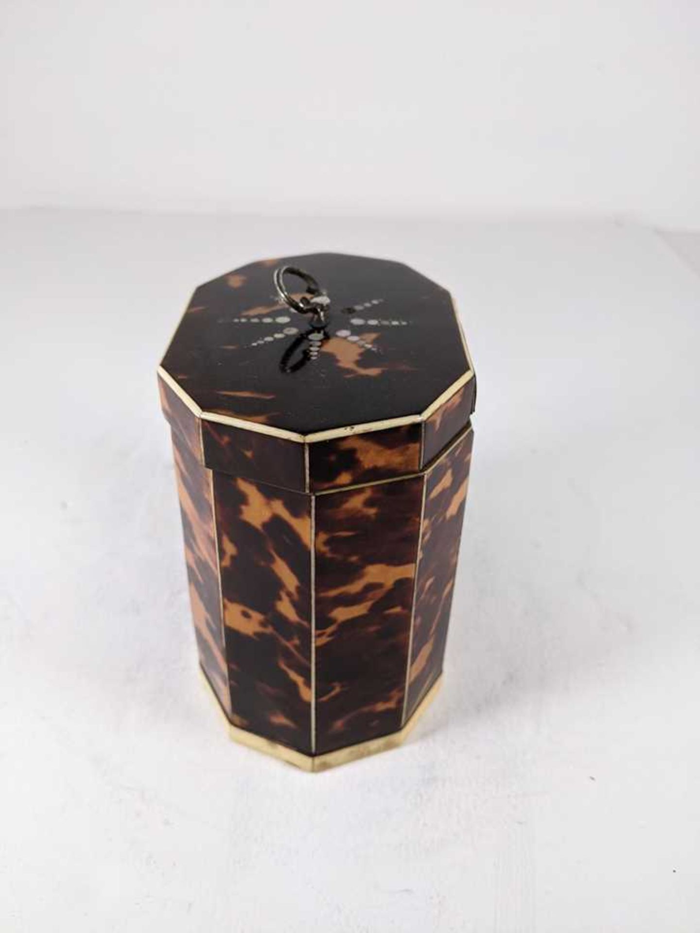 GEORGE III TORTOISESHELL AND IVORY DECAGONAL TEA CADDY LATE 18TH CENTURY - Image 7 of 12