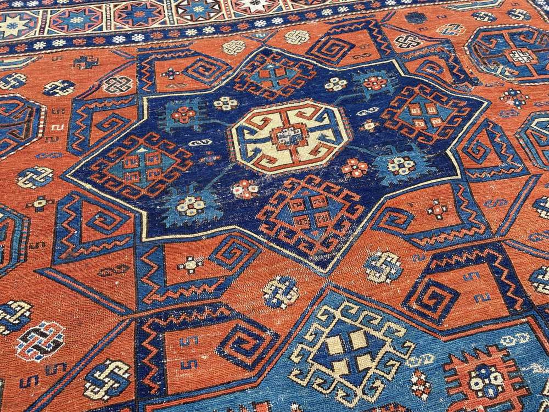 CAUCASIAN SOUMAC CARPET LATE 19TH CENTURY - Image 2 of 8