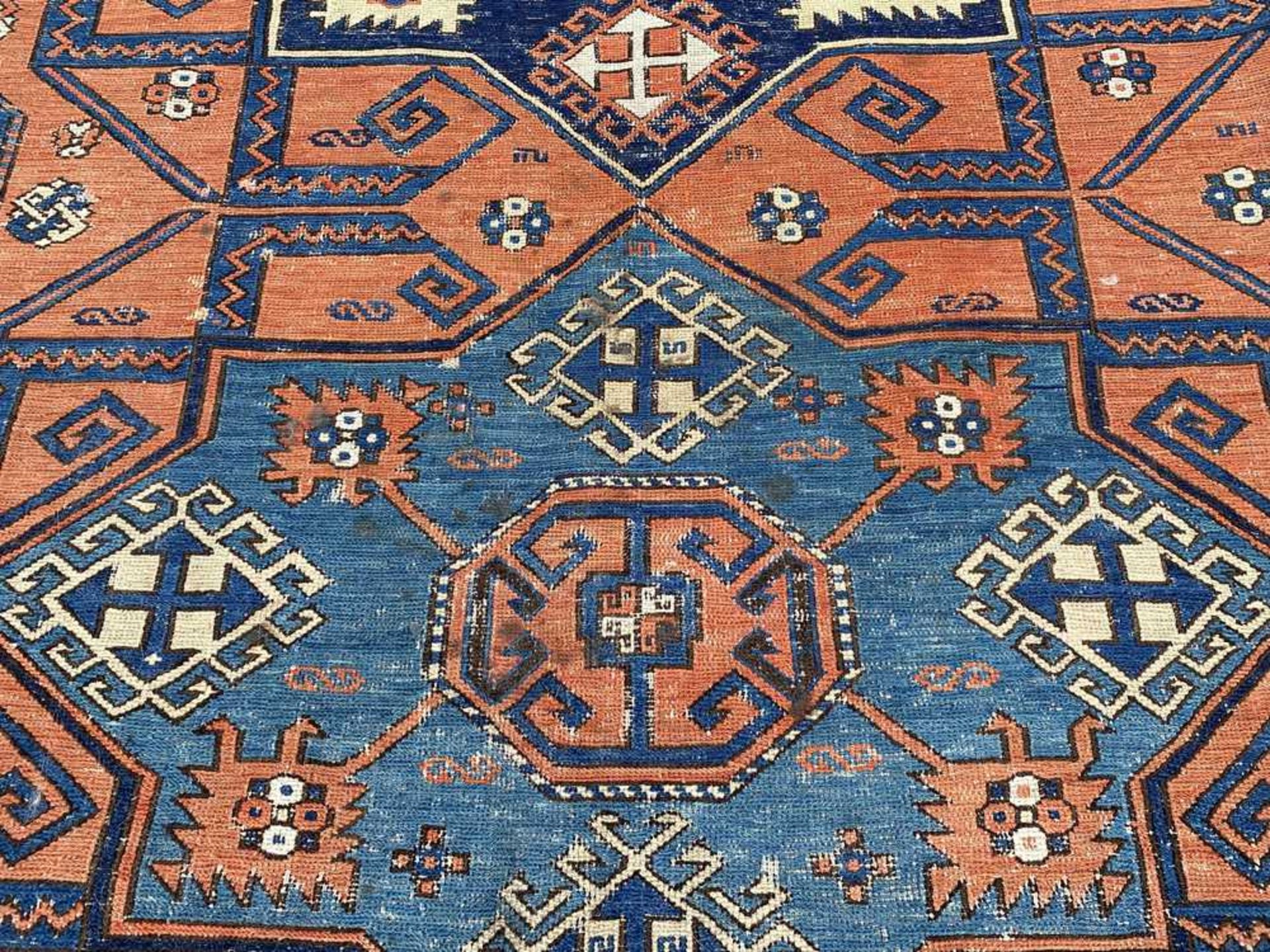 CAUCASIAN SOUMAC CARPET LATE 19TH CENTURY - Image 3 of 8