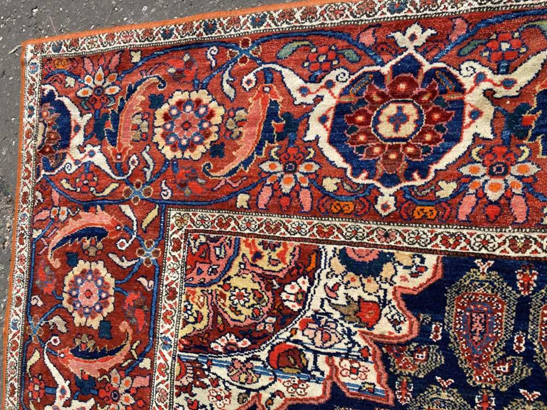 LARGE BAKHTIARI CARPET WEST PERSIA, LATE 19TH/EARLY 20TH CENTURY - Image 2 of 8