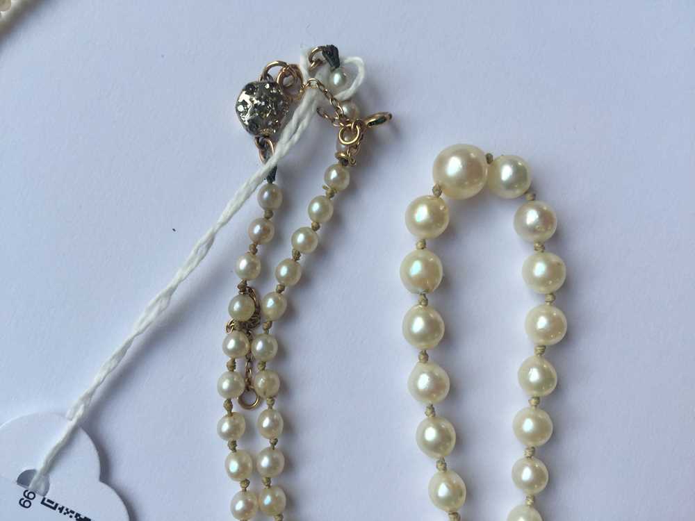 A natural saltwater pearl necklace - Image 7 of 13