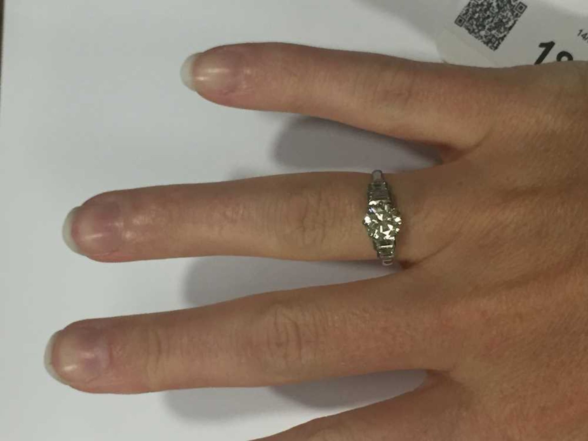 A single stone diamond ring - Image 3 of 7