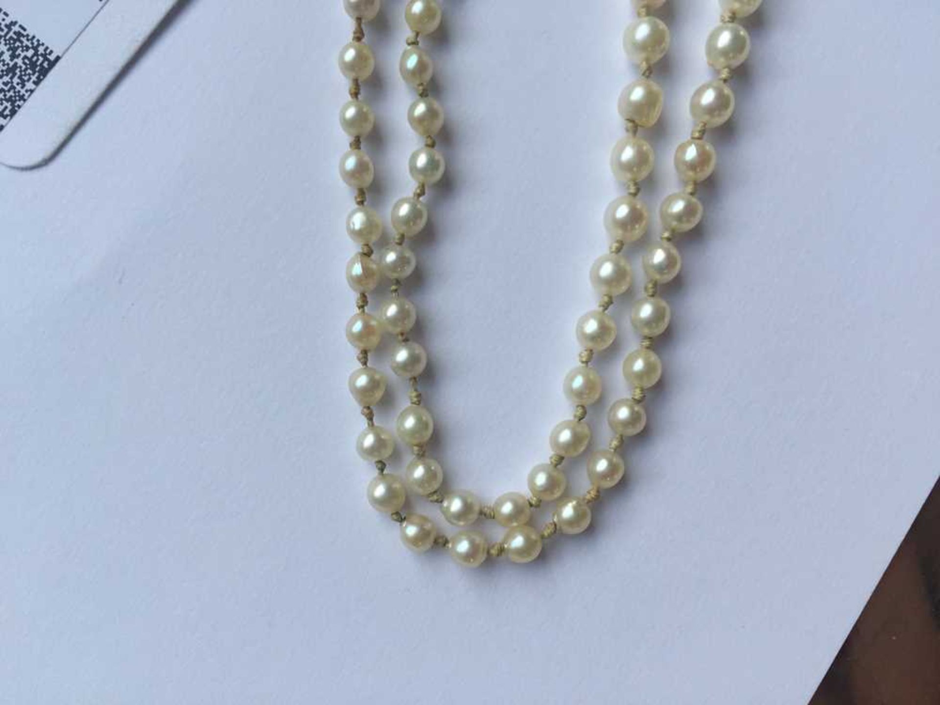 A natural saltwater pearl necklace - Image 11 of 13