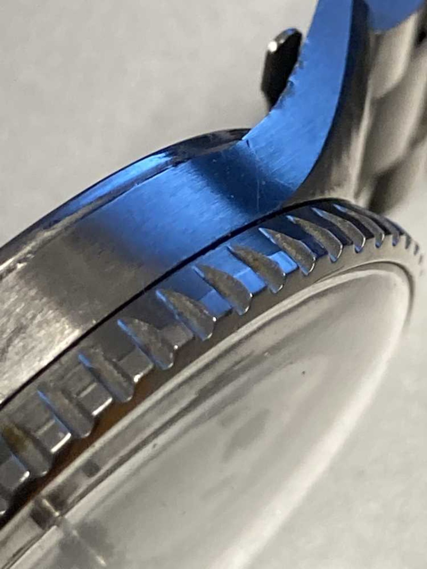 Breitling: a gentleman's steel watch - Image 7 of 11
