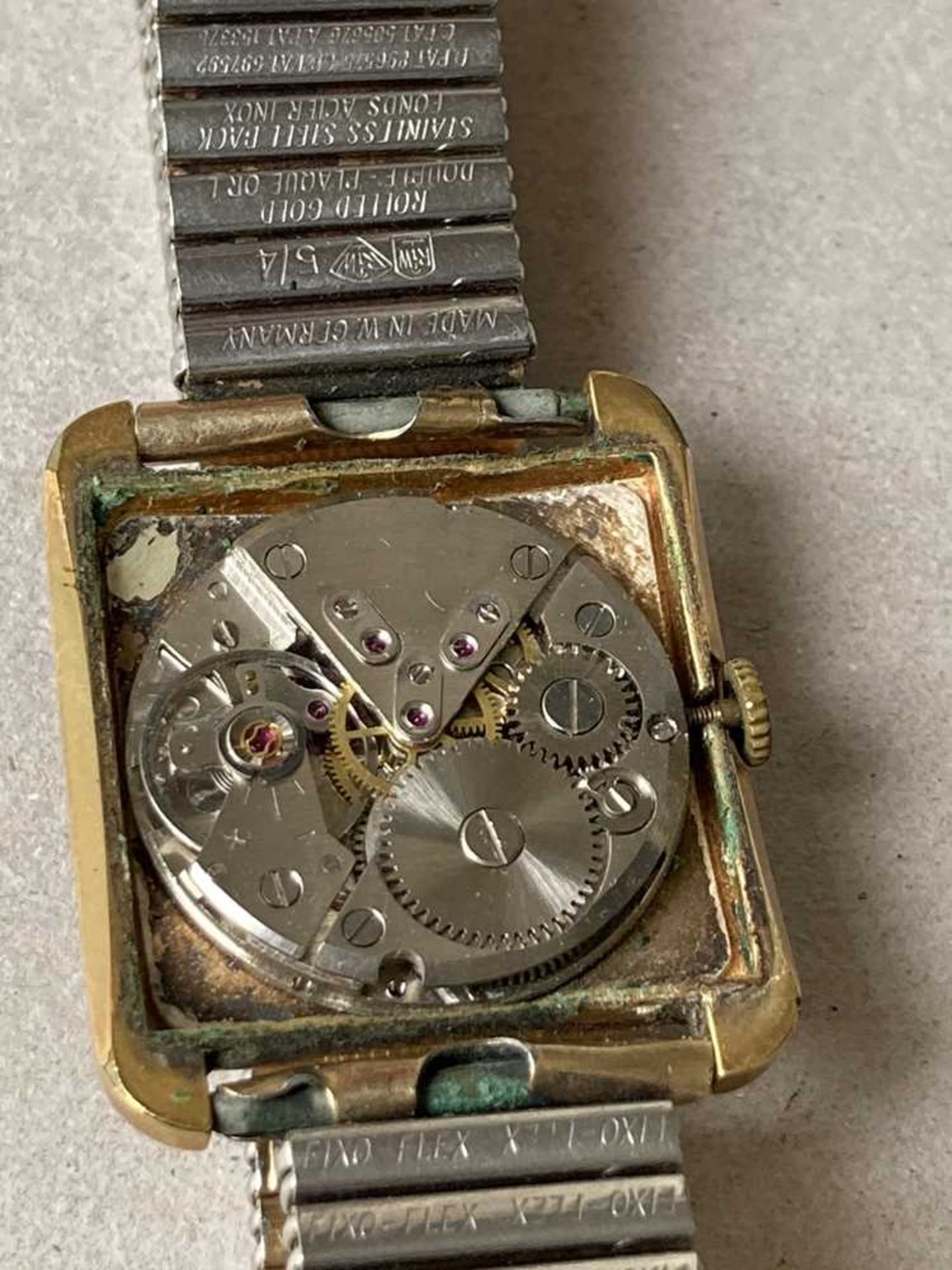 Three gentleman's wrist watches - Image 14 of 16