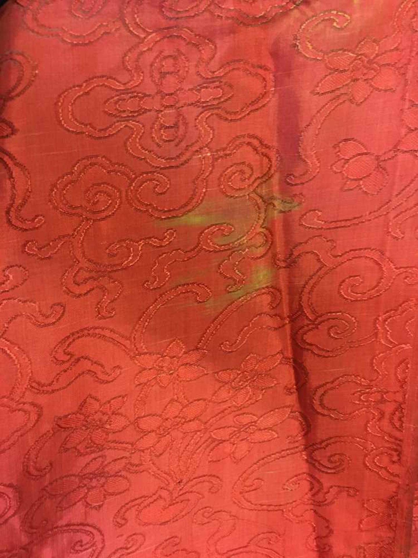 HAN CHINESE WOMAN'S EMBROIDERED RED SILK PLEATED SKIRT LATE QING DYNASTY-REPUBLIC PERIOD, 19TH-20TH - Bild 11 aus 12