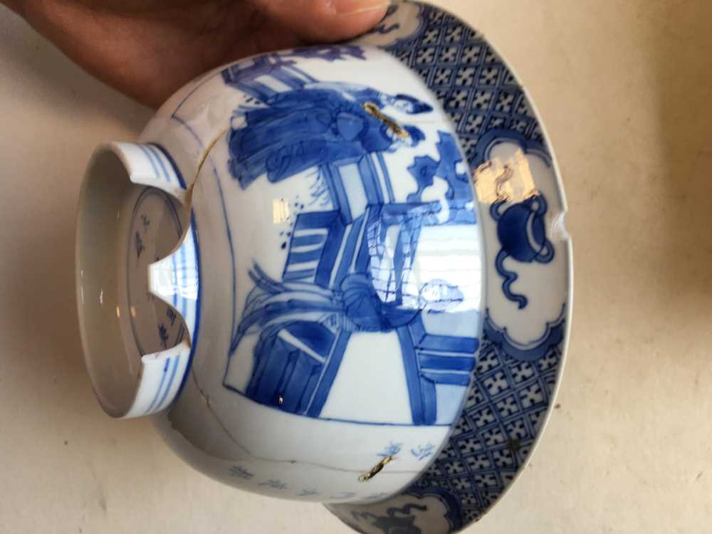 (A PRIVATE SCOTTISH COLLECTION, LOT 98-101) GROUP OF ELEVEN BLUE AND WHITE WARES QING DYNASTY, 18TH - Image 47 of 54