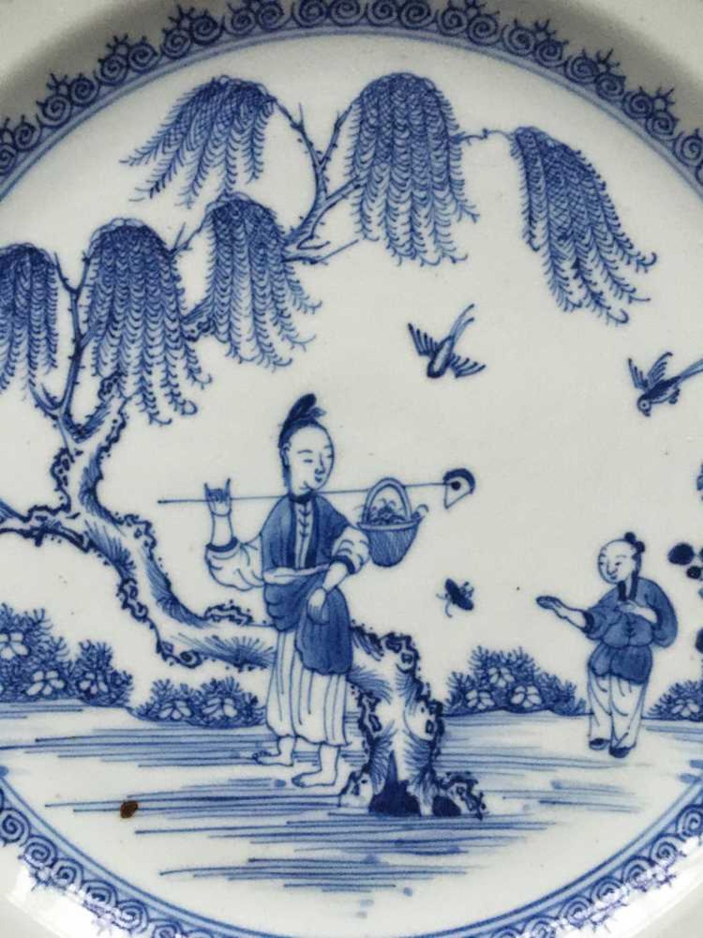 GROUP OF TWELVE BLUE AND WHITE PLATES AND CHARGERS QING DYNASTY, 18TH CENTURY - Bild 50 aus 69